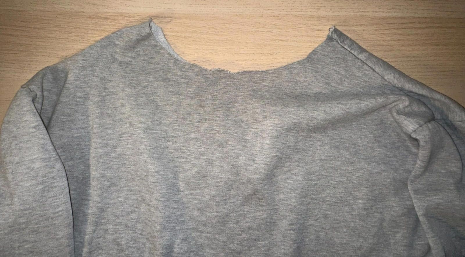 The Unbranded Brand Custom Women’s Graphic V-Neck Sweater – Cutoff Collar Design Size XL / US 12-14 / IT 48-50 - 3 Thumbnail
