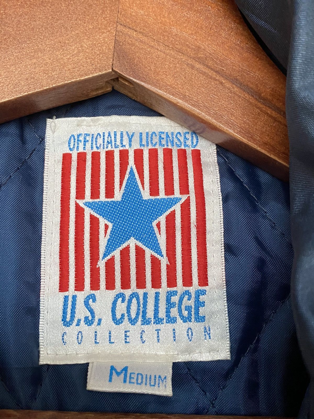 Japanese Brand Vintage Basketball Team Georgetown Hoyas Jacket 1990s Size US M / EU 48-50 / 2 - 12 Thumbnail