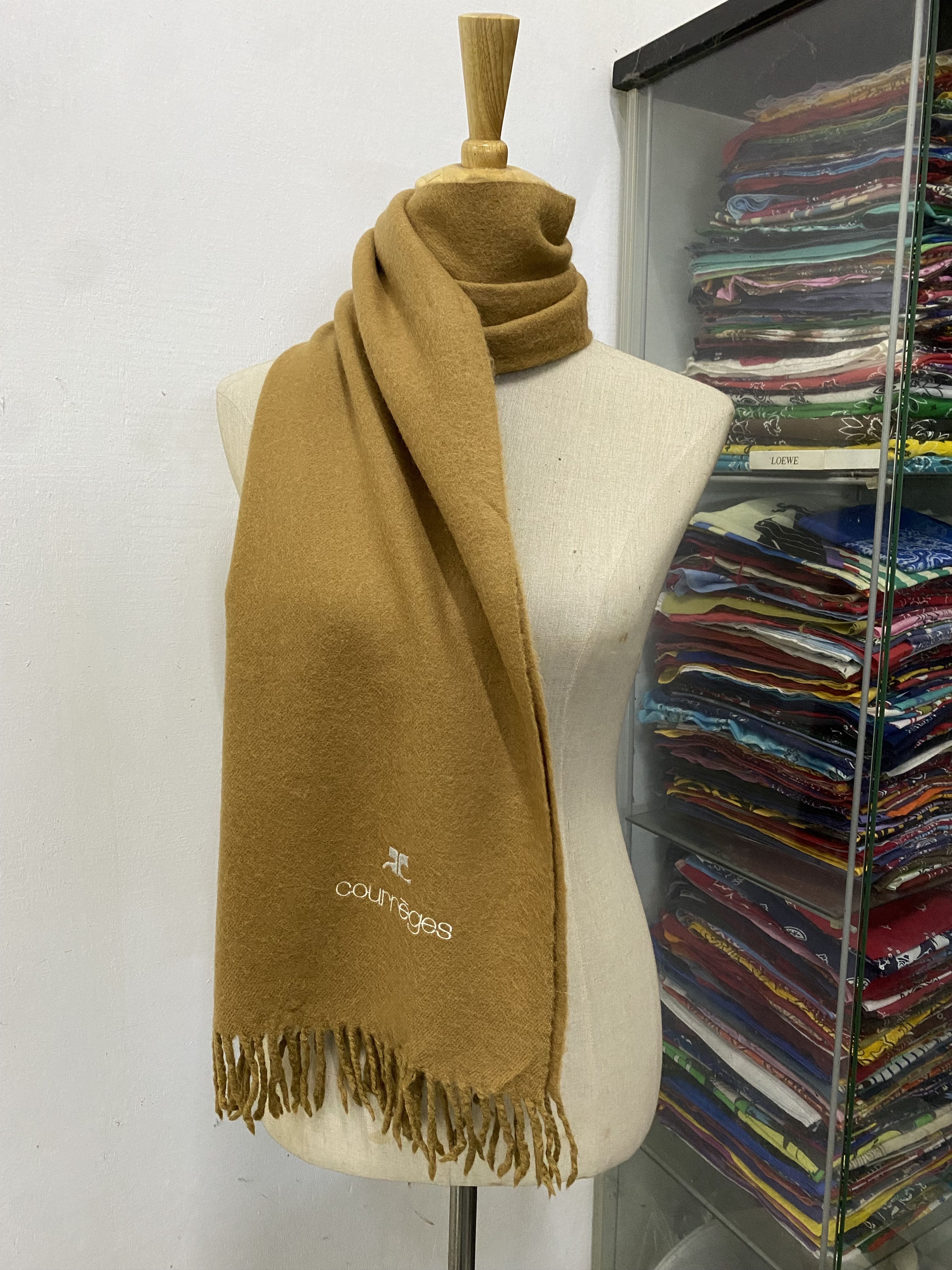 Courreges Courreges Scarf / Muffler / Neckwear - WW847 Size ONE SIZE - 1 Thumbnail