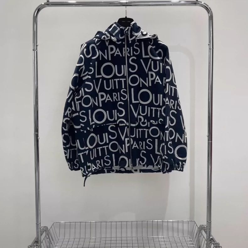 Louis Vuitton louis vuitton full of prints jacket 2501-Nextarrow Size US L / EU 52-54 / 3 - 1 Thumbnail