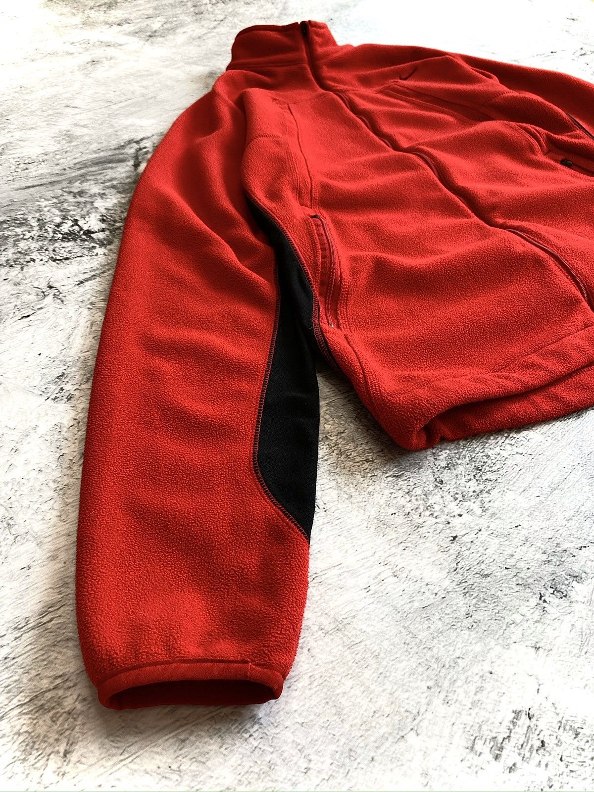 Nike × Vintage 🔥Vintage Y2K Nike red zip 🔥( M ) Size US M / EU 48-50 / 2 - 10 Thumbnail