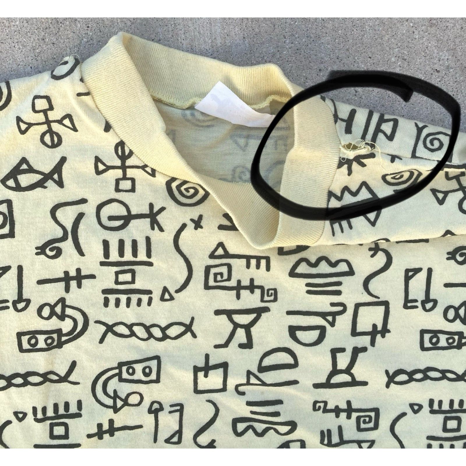 Vintage VINTAGE Geometric Graphic Tee AOP Hieroglyphics T Shirt HRS Rollerprints 80s Mens One Size Yellow Graphic Print 1980s 80s Size US M / EU 48-50 / 2 - 3 Thumbnail