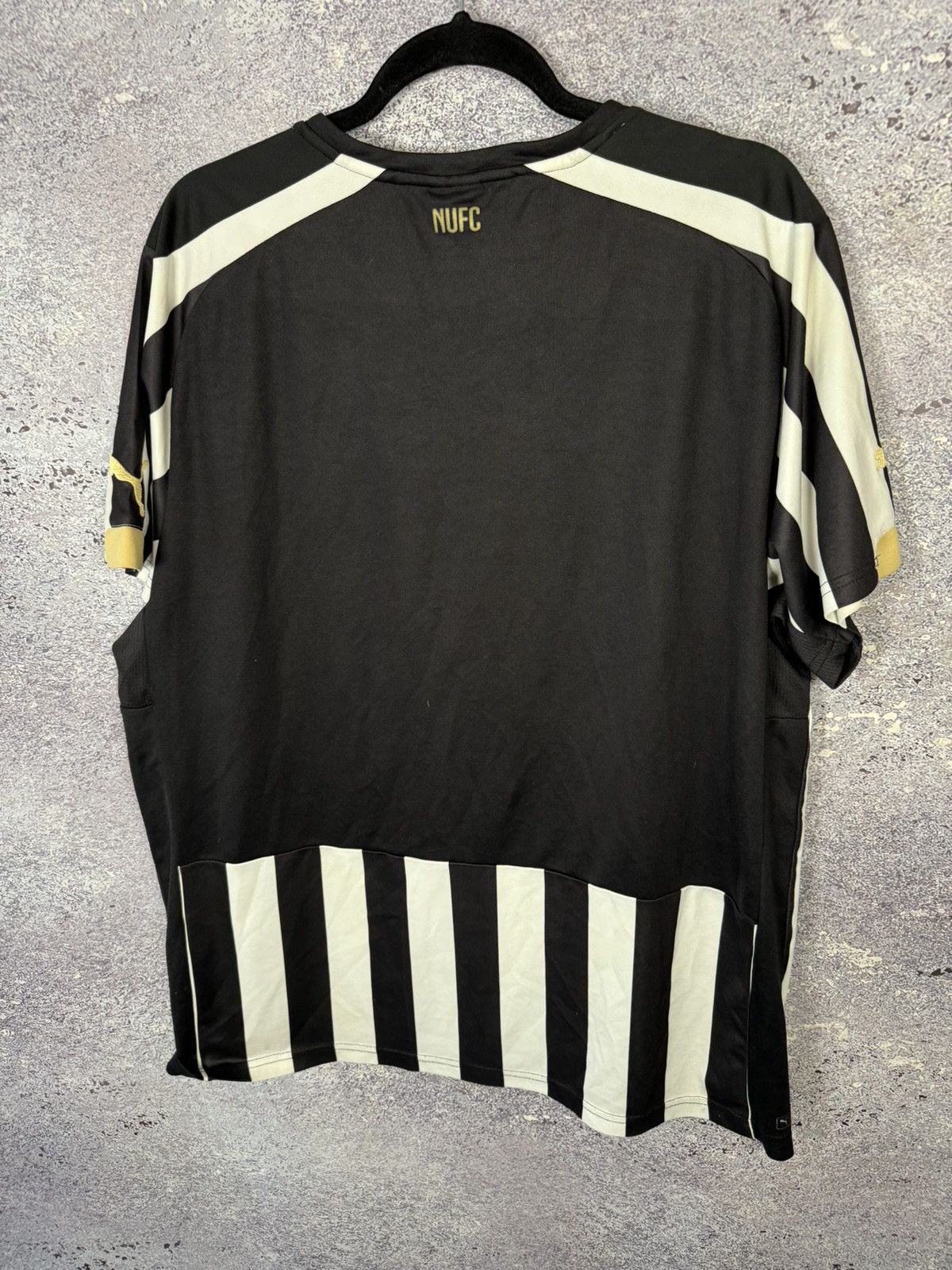 Puma × Vintage Newcastle United 2014/15 Puma soccer Jersey Large Size US L / EU 52-54 / 3 - 16 Thumbnail