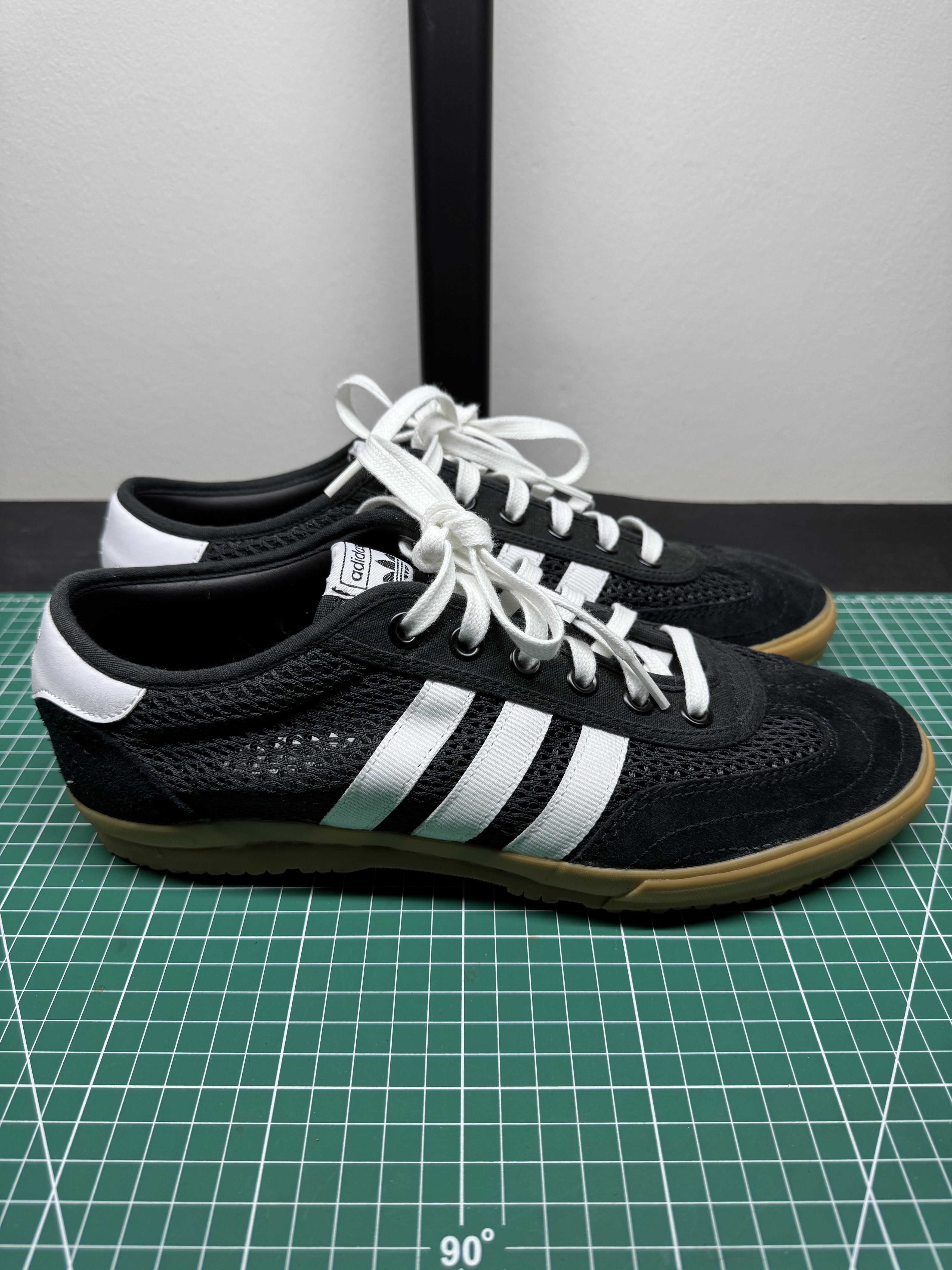 Adidas Adidas Tischtennis Shoes Black Size US 12 / IT 42 - 3 Thumbnail