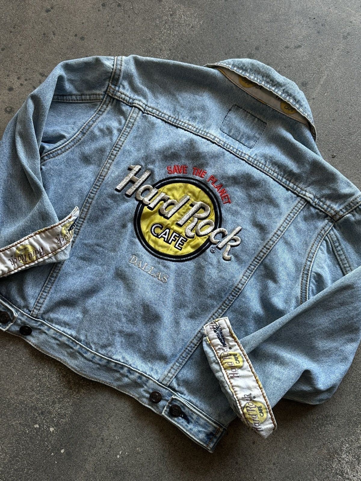 Hard Rock Cafe 90s Hard Rock Cafe denim jacket Size M / US 6-8 / IT 42-44 - 1 Thumbnail