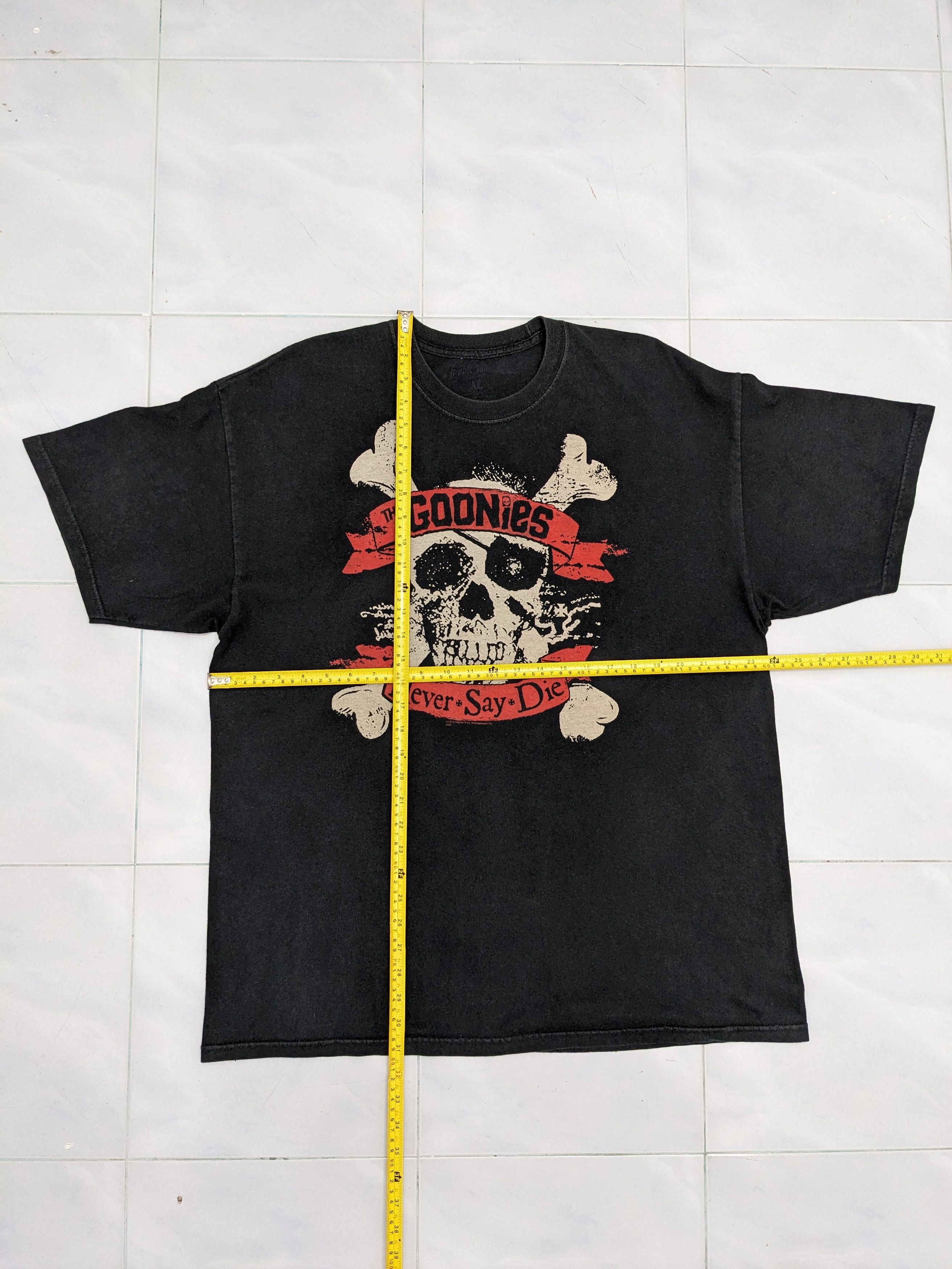 Expert Horror Goodnies Never Say Die Movie Tshirt Size US XL / EU 56 / 4 - 6 Thumbnail
