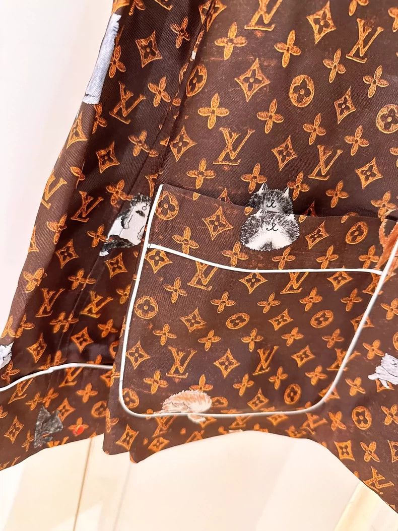 Louis Vuitton Louis Vuitton size 34 Cat shirt full of logo shirt 2503-Ne Size US M / EU 48-50 / 2 - 6 Thumbnail