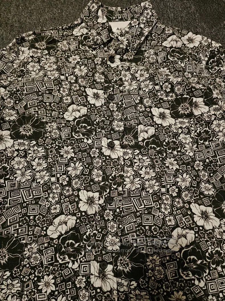 Balenciaga Acne Studios Floral Print Button. Size US M / EU 48-50 / 2 - 2 Thumbnail