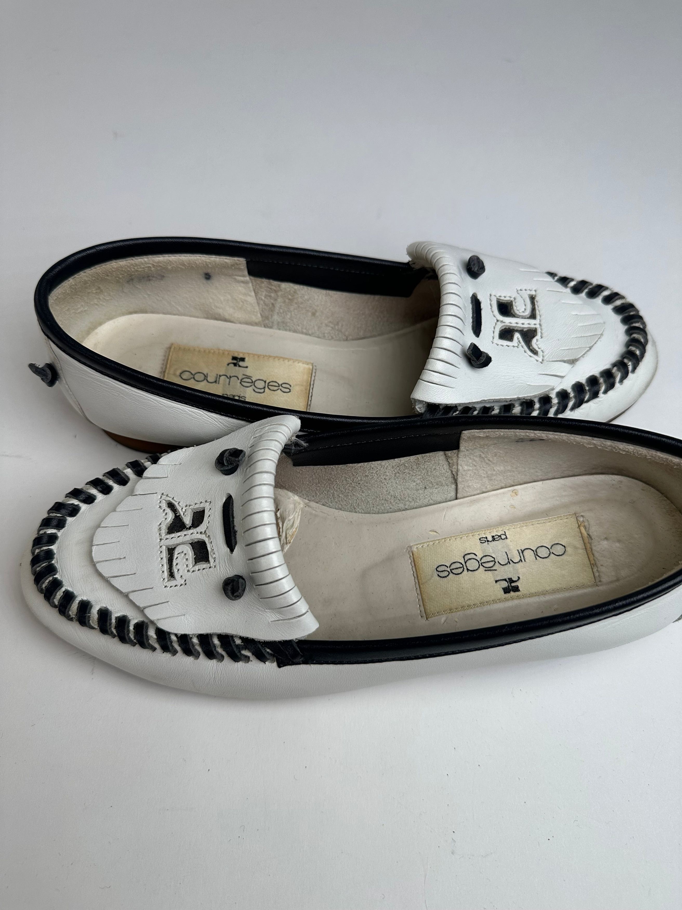 Courreges Vintage Smooth Loafers White EU5 Size US 4.5 / IT 34.5 - 1 Thumbnail