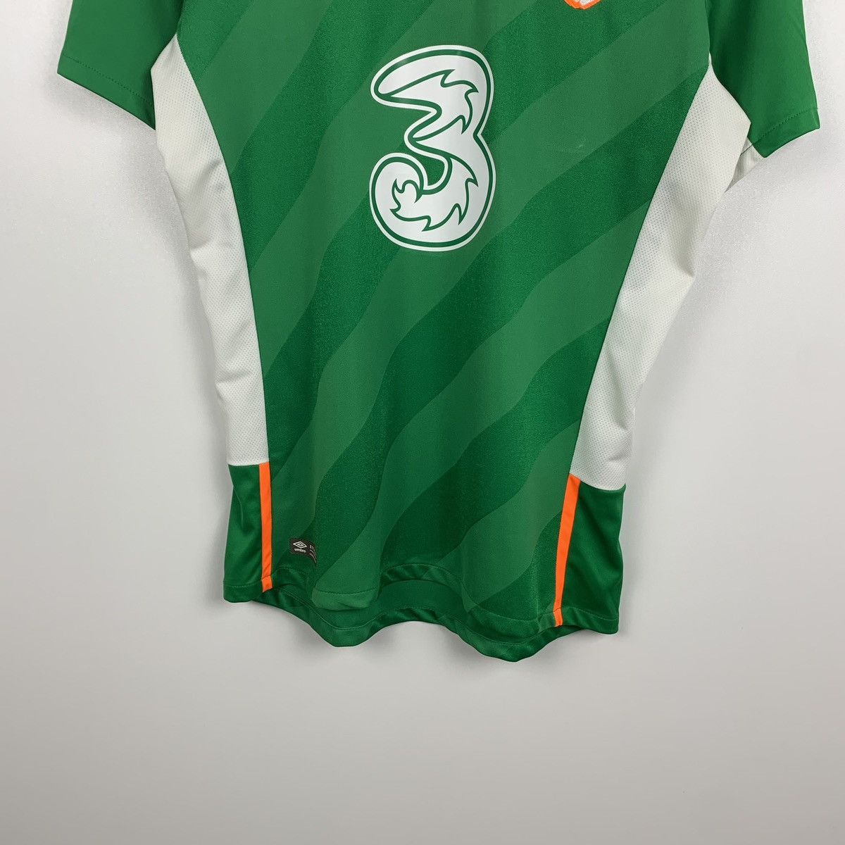 Umbro Umbro Ireland Soccer Football Jersey Size S Green Top Size US S / EU 44-46 / 1 - 3 Thumbnail