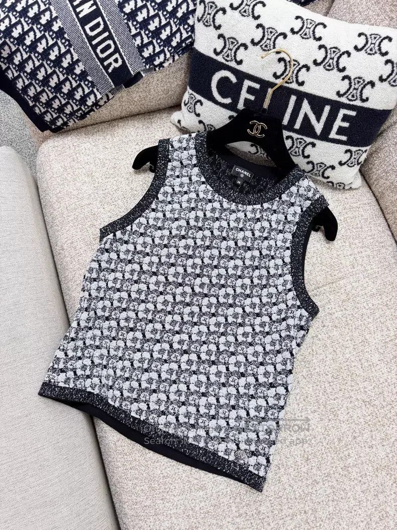 Chanel Chanel Camellia double C silver silk versatile vest Size XS / US 0-2 / IT 36-38 - 2 Thumbnail