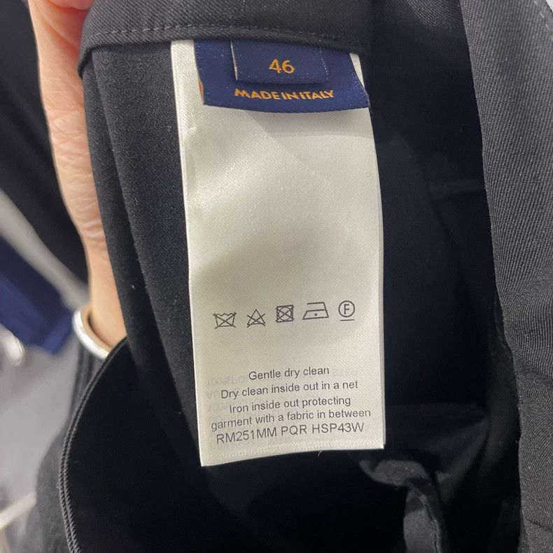 Louis Vuitton LOUIS VUITTON size US 46 25 New Solid Straight Leg Casual Size US 30 / EU 46 - 5 Thumbnail