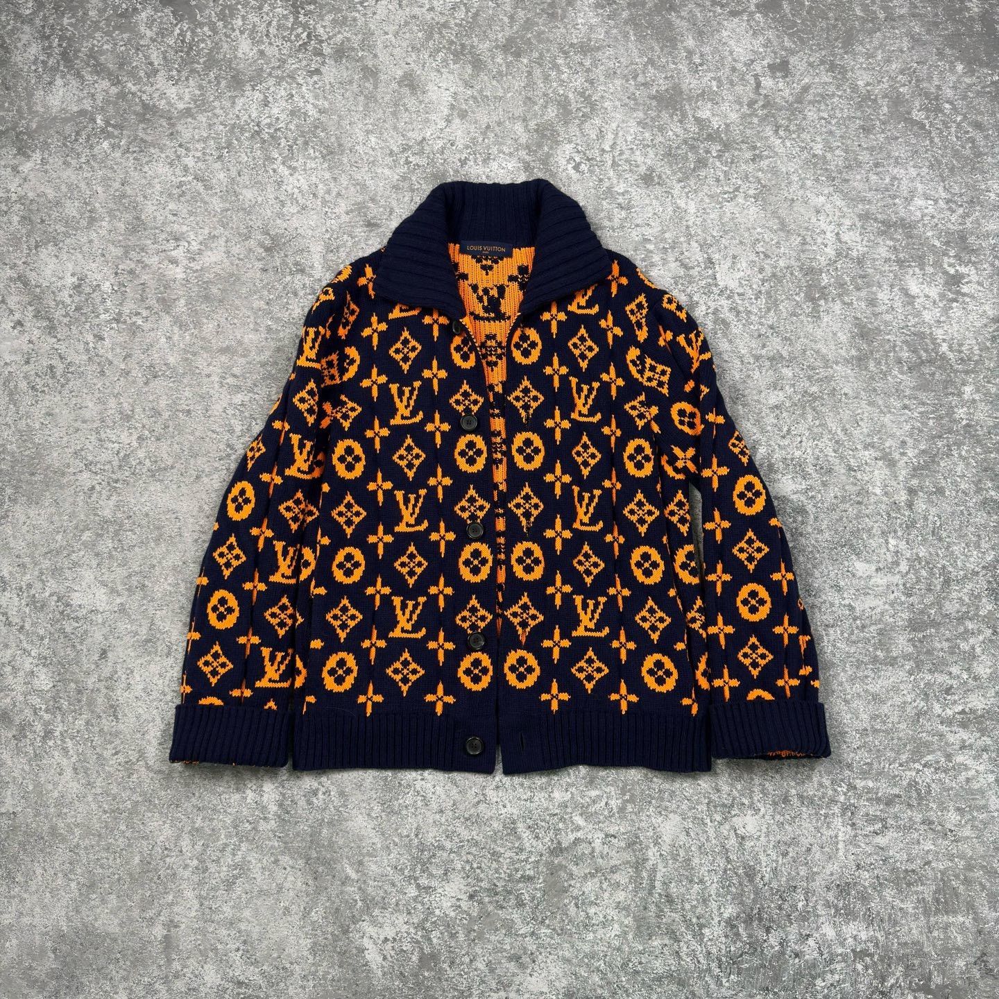 Louis Vuitton Louis Vuitton Blue Sweater xl Men Size US XL / EU 56 / 4 - 1 Thumbnail