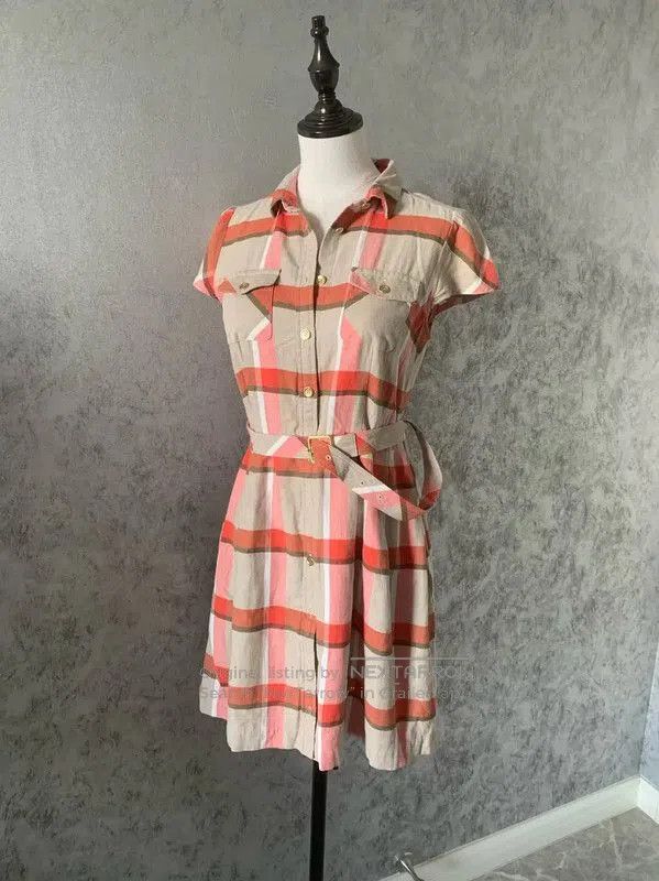 Burberry Burberry Colorblock Cotton Short Sleeve Dress. Size M / US 6-8 / IT 42-44 - 1 Thumbnail