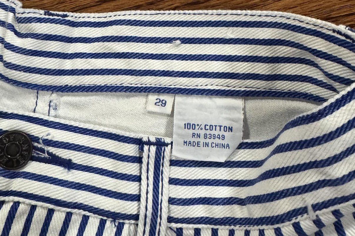 Vintage Vintage Hi Top Striped Jean Shorts (Size 29) Size US 29 - 4 Thumbnail
