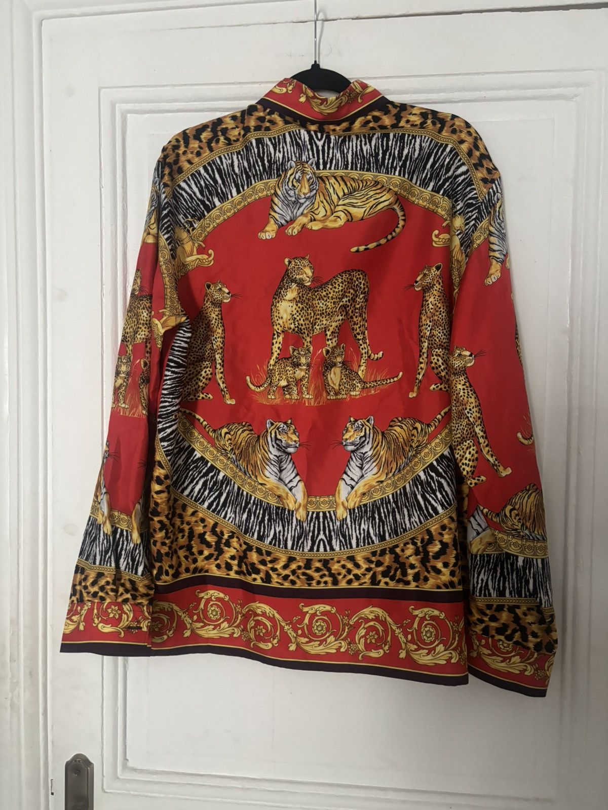Versace Wild Cats silk shirt Size US M / EU 48-50 / 2 - 2 Thumbnail