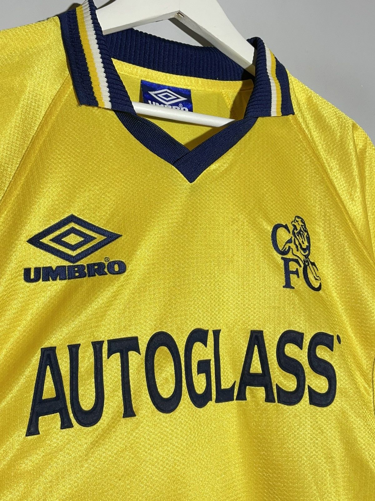 Umbro × Vintage Chelsea FC Umbro 1998/99 Away Y2k Streetwear Football Shirt Size US XL / EU 56 / 4 - 3 Thumbnail