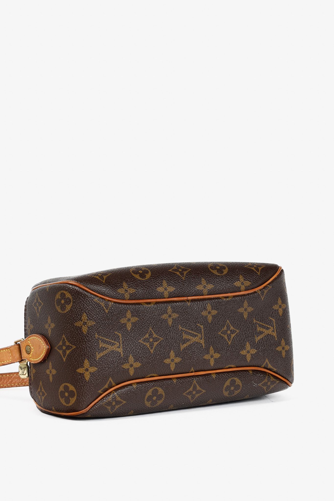Louis Vuitton Louis Vuitton Blois Monogram Canvas Shoulder Bag Size ONE SIZE - 5 Thumbnail