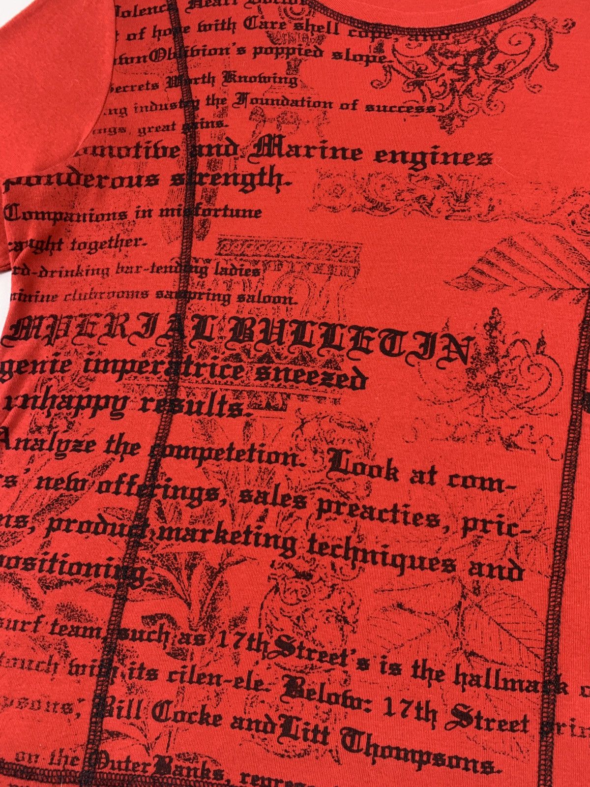 Seditionaries 2000s Gardenia Japan Red Poem Goth Graphic Contrast Tee Size M / US 6-8 / IT 42-44 - 5 Thumbnail