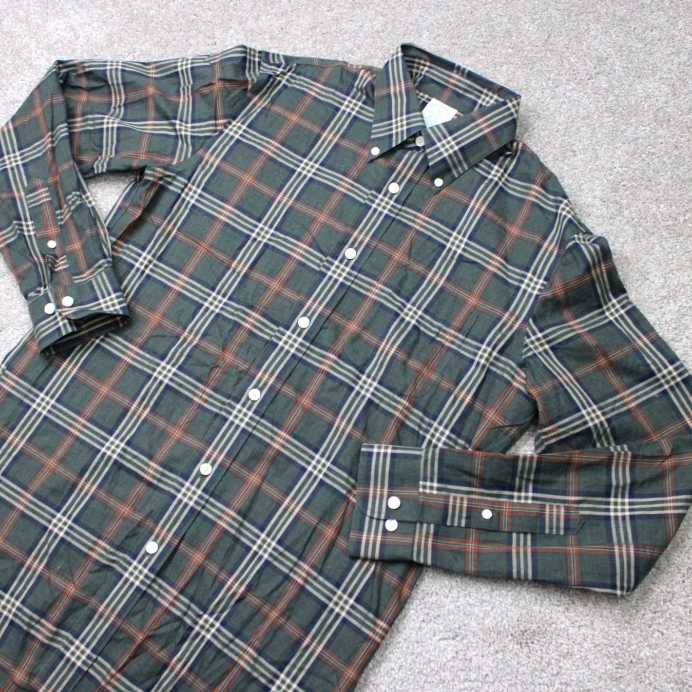 Brooks Brothers Brooks Brothers Shirt Mens Medium Green Milano Non-Iron 100% Supima Cotton L/S Shirt Size US M / EU 48-50 / 2 - 3 Thumbnail