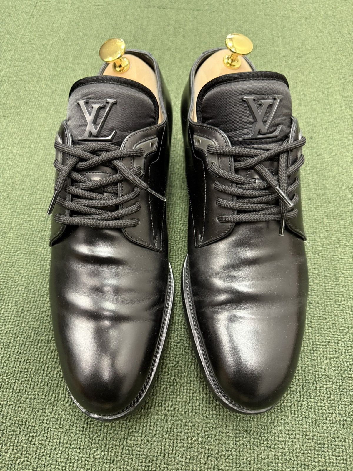 Louis Vuitton Louis Vuitton black leather monogram lace up shoes 7 Size US 7 / EU 40 - 5 Thumbnail