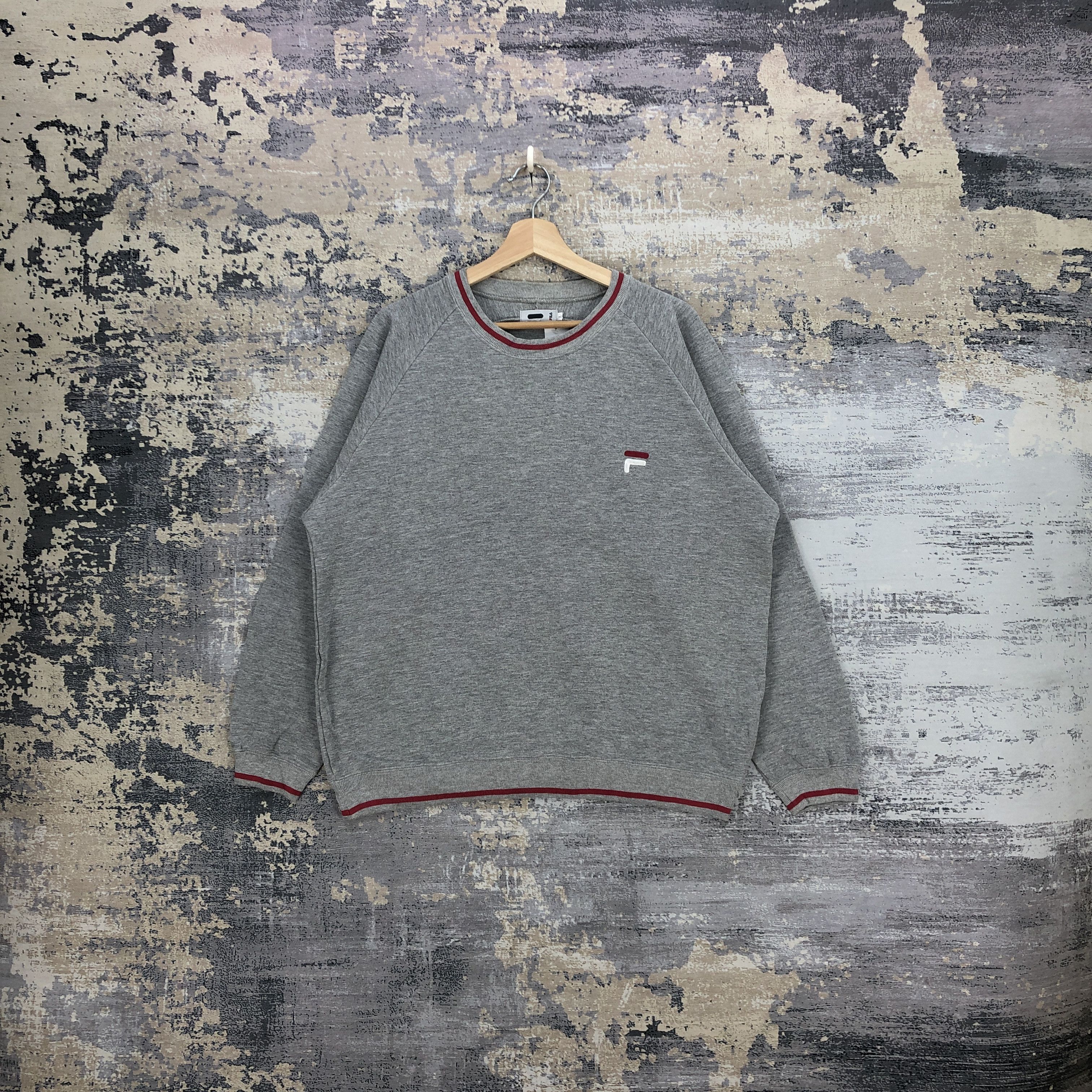 Fila Vintage Y2K Fila Grey Sweater Fila Skate Surfing Sweatshirt Size US L / EU 52-54 / 3 - 1 Thumbnail