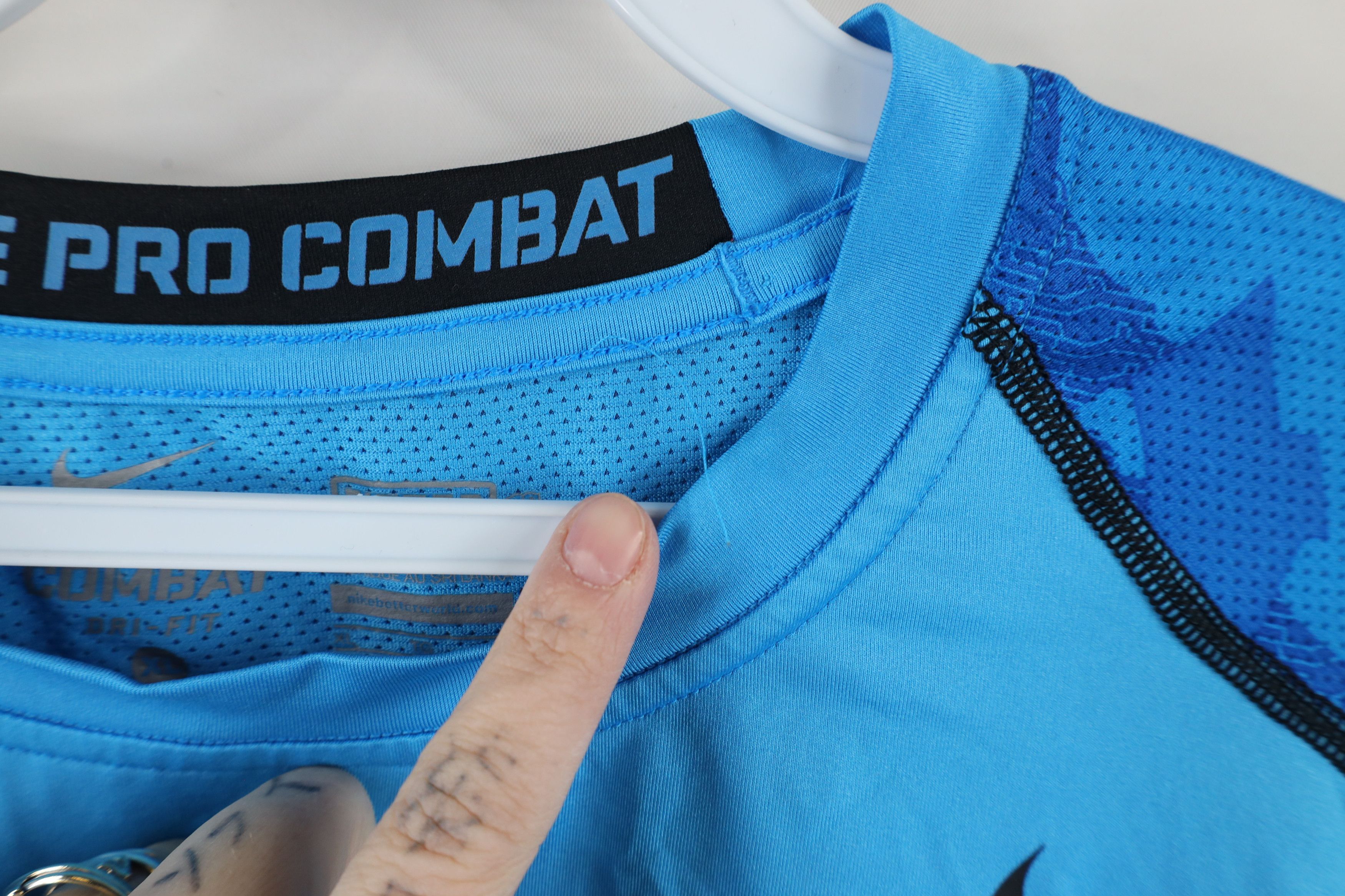 Nike × Vintage Nike Pro Combat Fitted Camouflage Training T-Shirt Blue Size US XL / EU 56 / 4 - 9 Thumbnail