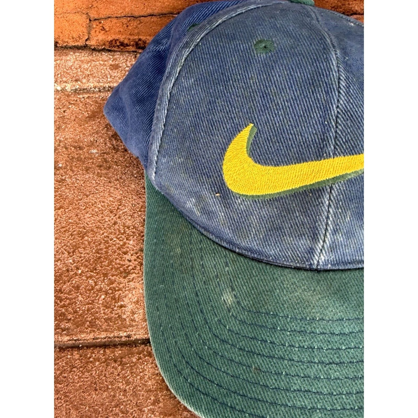 Nike VINTAGE Nike Center Swoosh Denim Snapback Hat Cap Embroidered Men Snapback, 90s, Blue, Cotton, Adjustable, Lightweight, Breathable Size ONE SIZE - 2 Thumbnail