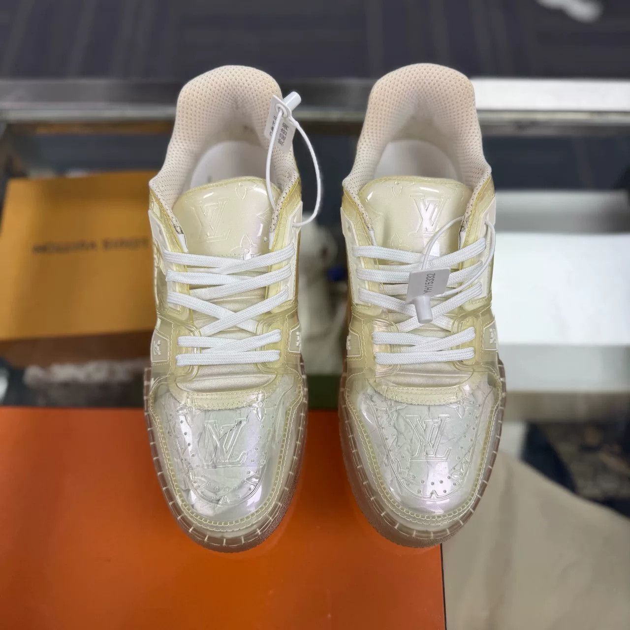 Louis Vuitton lv trainer transparent white uk7.5 Size US 8.5 / EU 41-42 - 1 Thumbnail