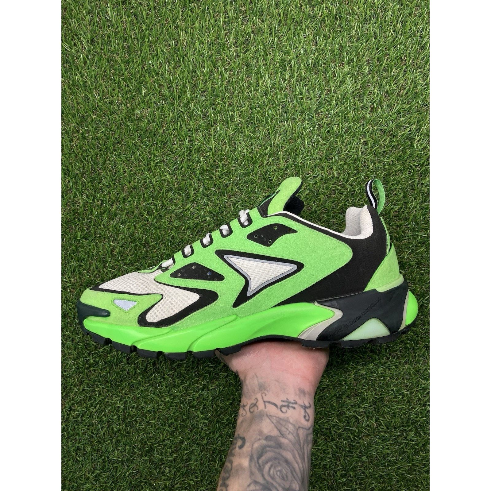 Louis Vuitton Louis Vuitton Tatic Runner ' Green ' | GREAT CONDITION! Size US 8.5 / EU 41-42 - 4 Thumbnail