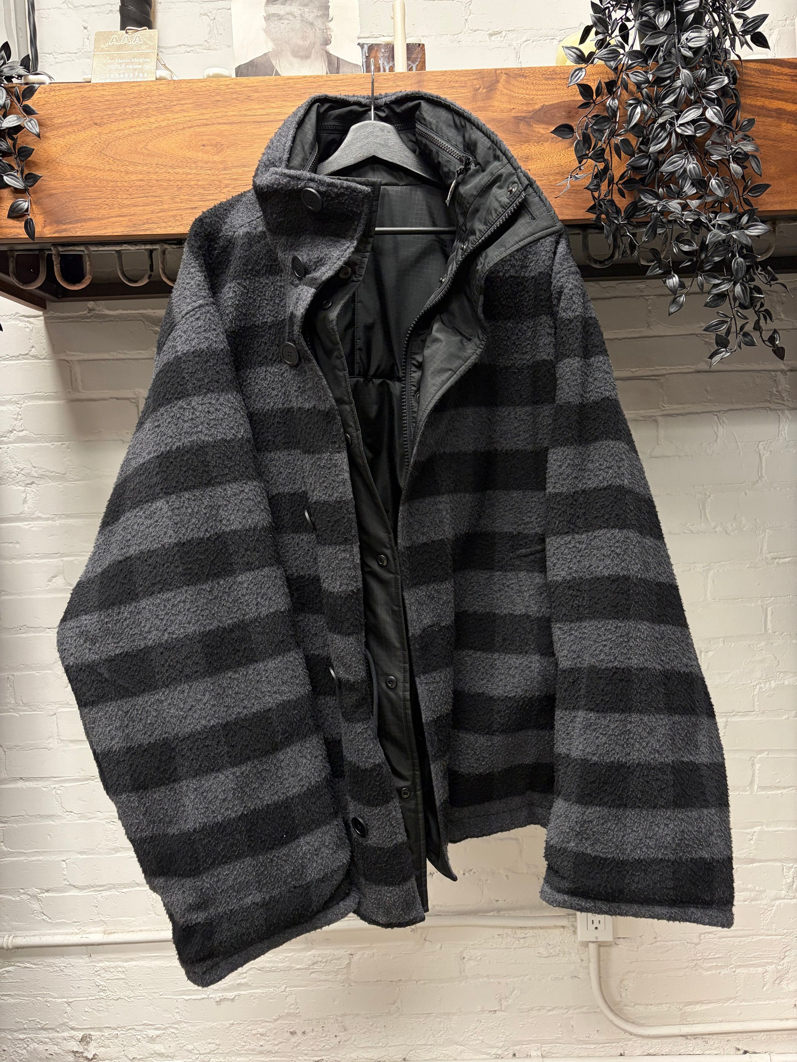 Balenciaga AW2022 Balenciaga Reversible Black Ripstop/Wool ‘Buffalo’ Jacket Size US M / EU 48-50 / 2 - 5 Thumbnail