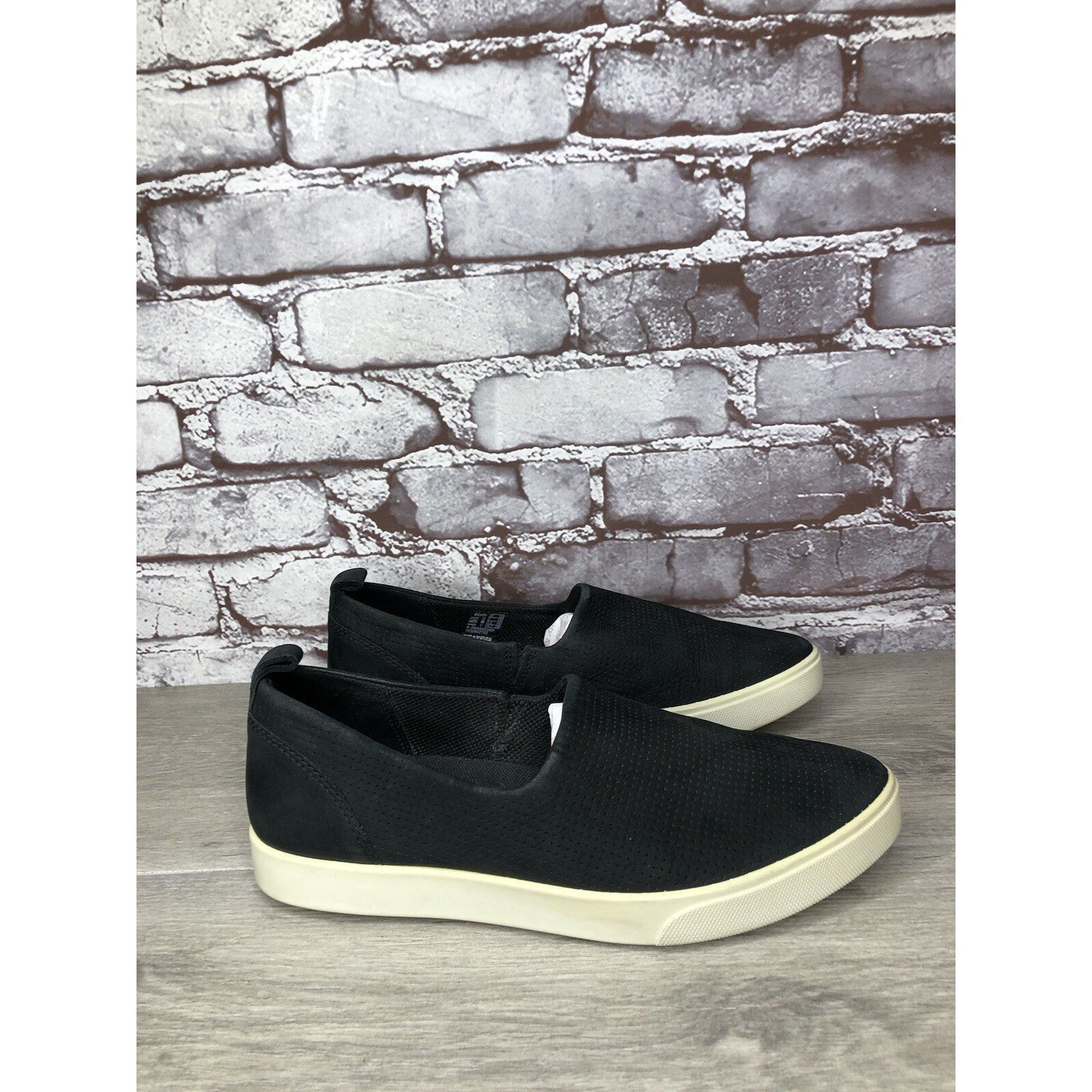 Ecco Ecco Danish Design Black Leather Slip On Casual Sneakers Sho Size US 7.5 / IT 37.5 - 12 Thumbnail