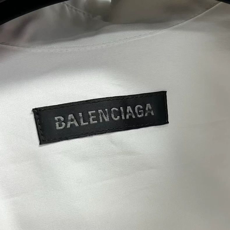 Balenciaga Balenciaga size 34 24 White Solid Logo Lapel Single Breast Size S / US 4 / IT 40 - 4 Thumbnail