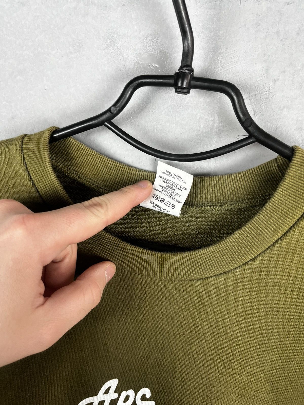 A.P.C. A.P.C sweatshirt size m Size US M / EU 48-50 / 2 - 3 Thumbnail