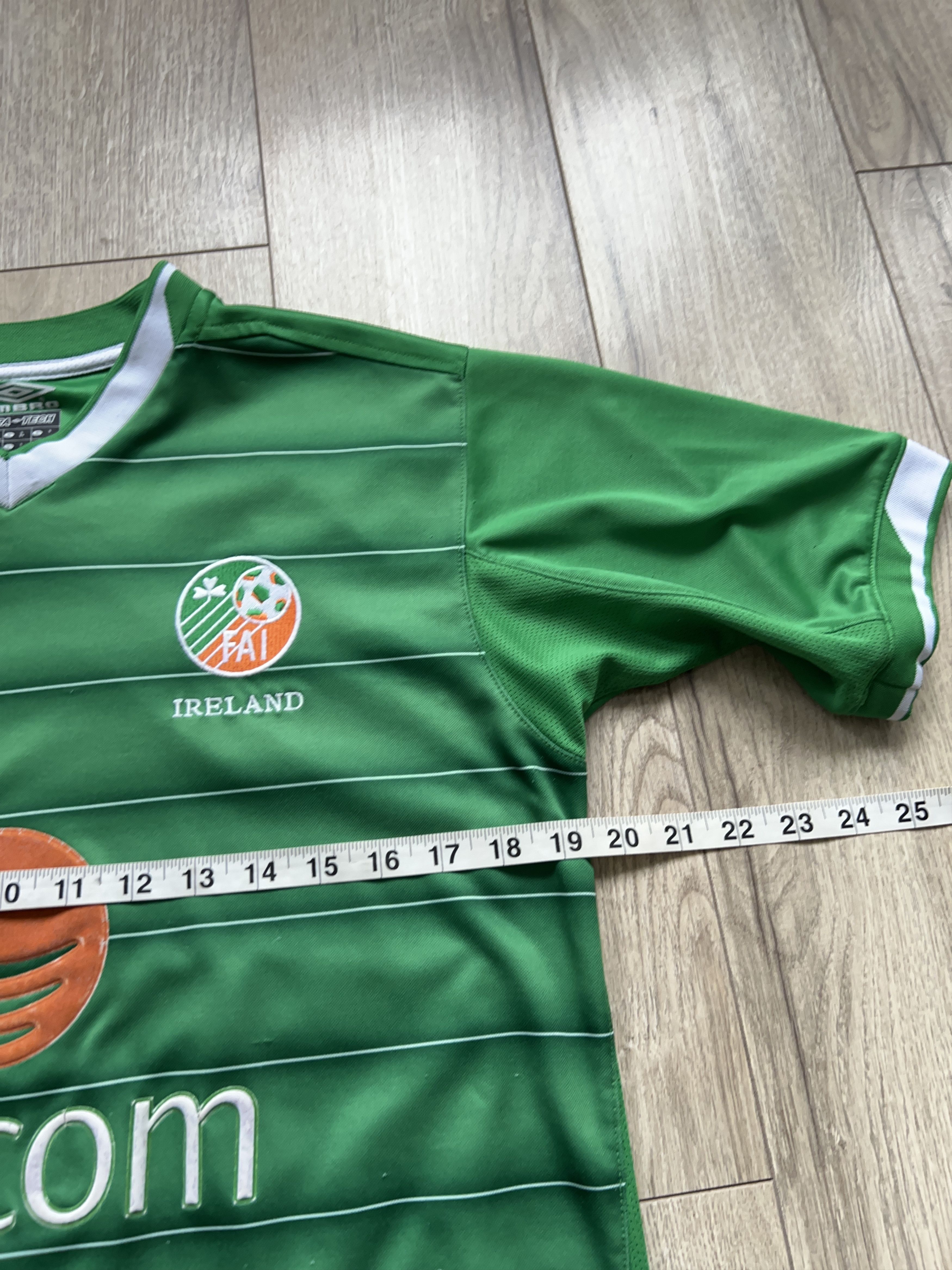Umbro Mens Ireland 2003 Home Football Soccer Shirt Jersey Size S Size US S / EU 44-46 / 1 - 9 Thumbnail
