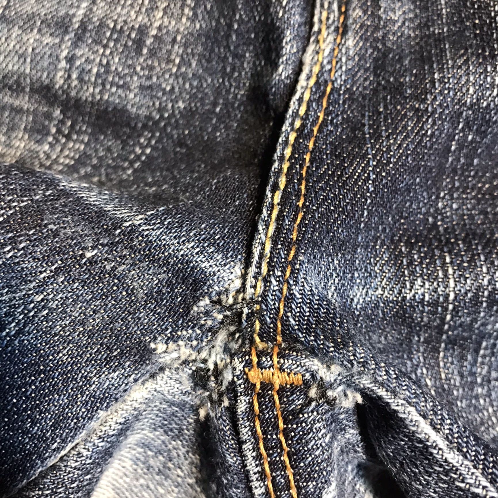 Levi's VINTAGE Levi's Astrid Shorts Womens 26 Inseam 2.5 Denim Blue Zip Fly 5-Pocket Distressed Crotch Area 90s Retro Hip Hop Punk Grunge USA Size 26" / US 2 / IT 38 - 7 Thumbnail