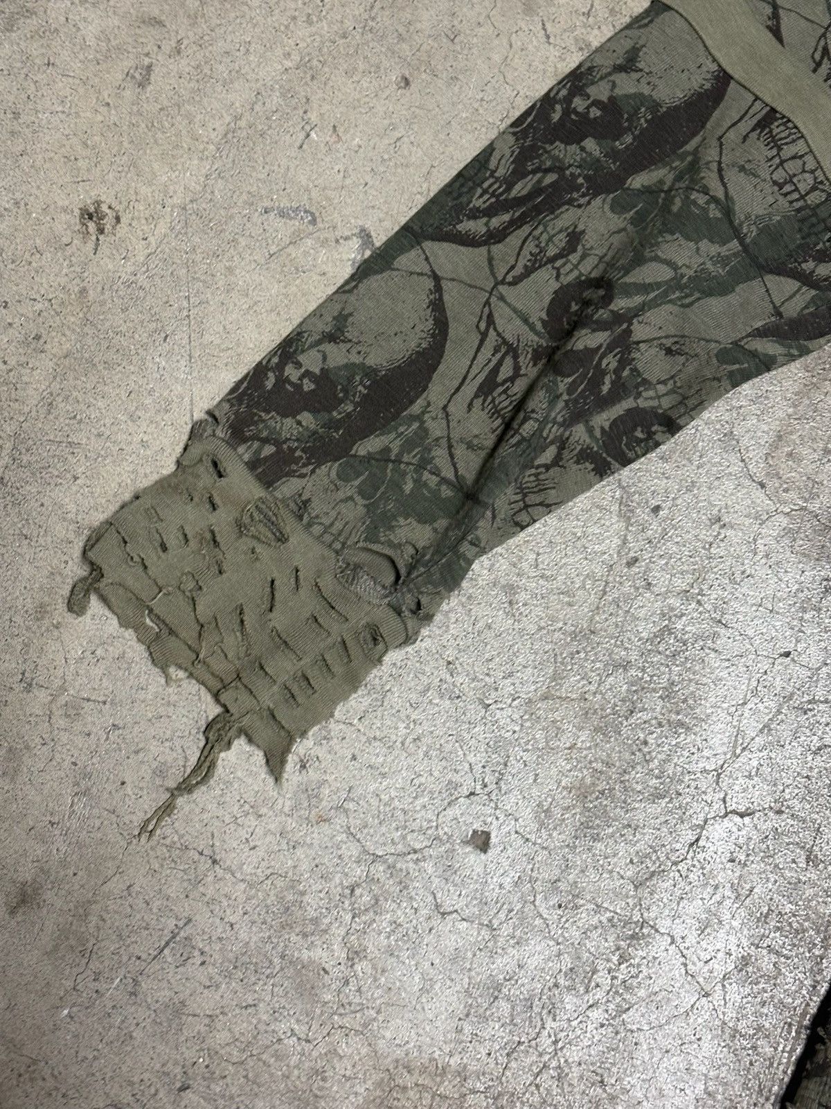 Undercover Undercover ‘Paperdoll’ Osama & Bush Skull Shirt Size US M / EU 48-50 / 2 - 6 Thumbnail