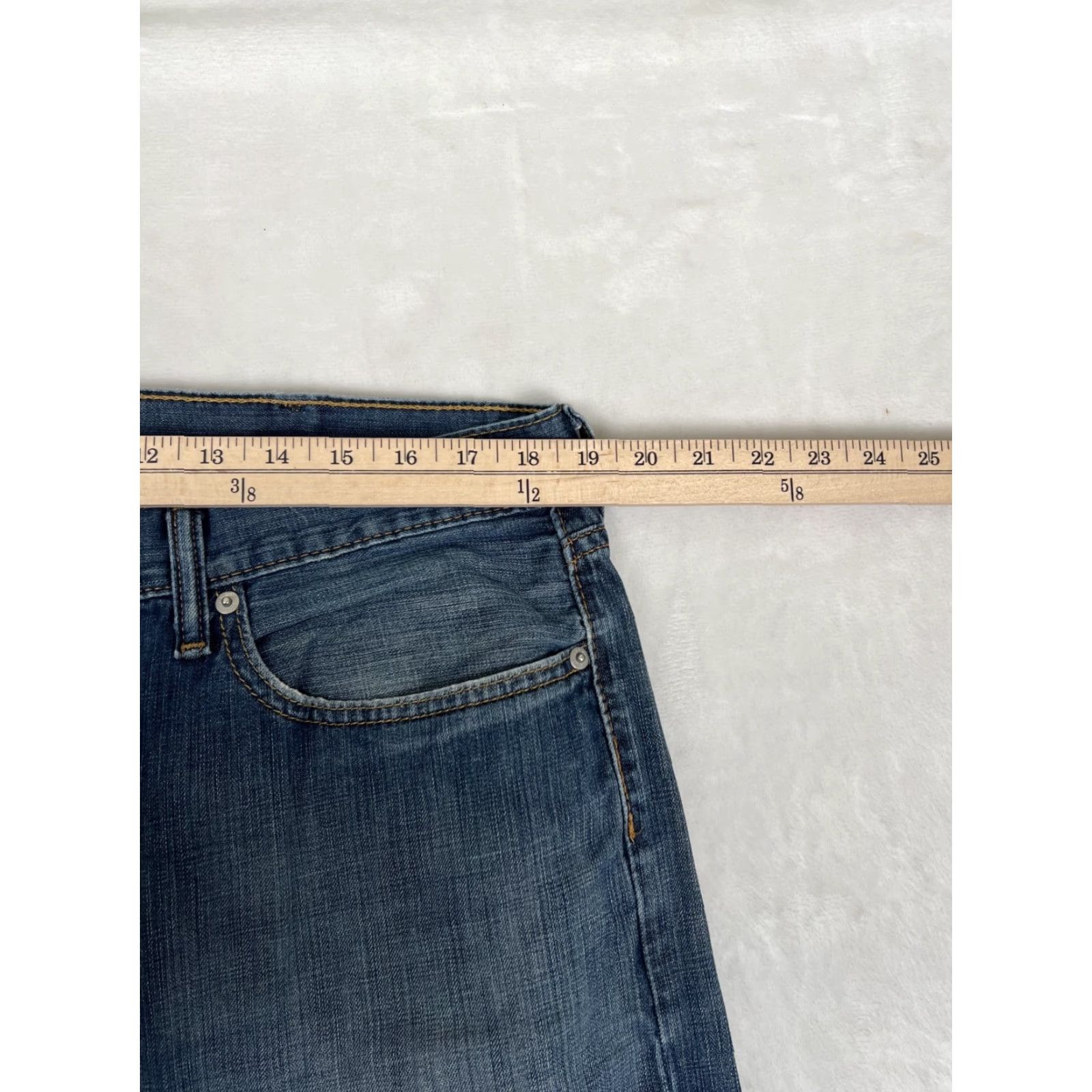 Levi's VINTAGE Levi's 514 Slim Straight Blue Denim Jeans 38x32 Men Regular Size US 38 / EU 54 - 5 Thumbnail