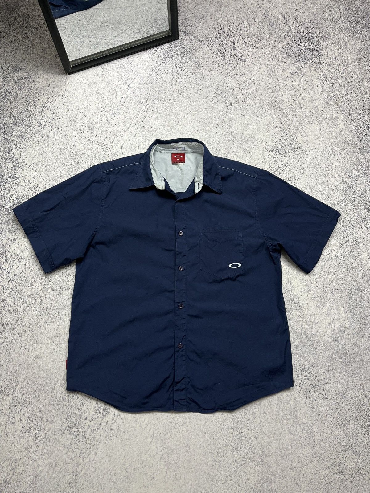 Japanese Brand ☠️90’s Rare! Vintage Oakley T Shirt Mini Logo Y2K Hype Size US M / EU 48-50 / 2 - 1 Thumbnail