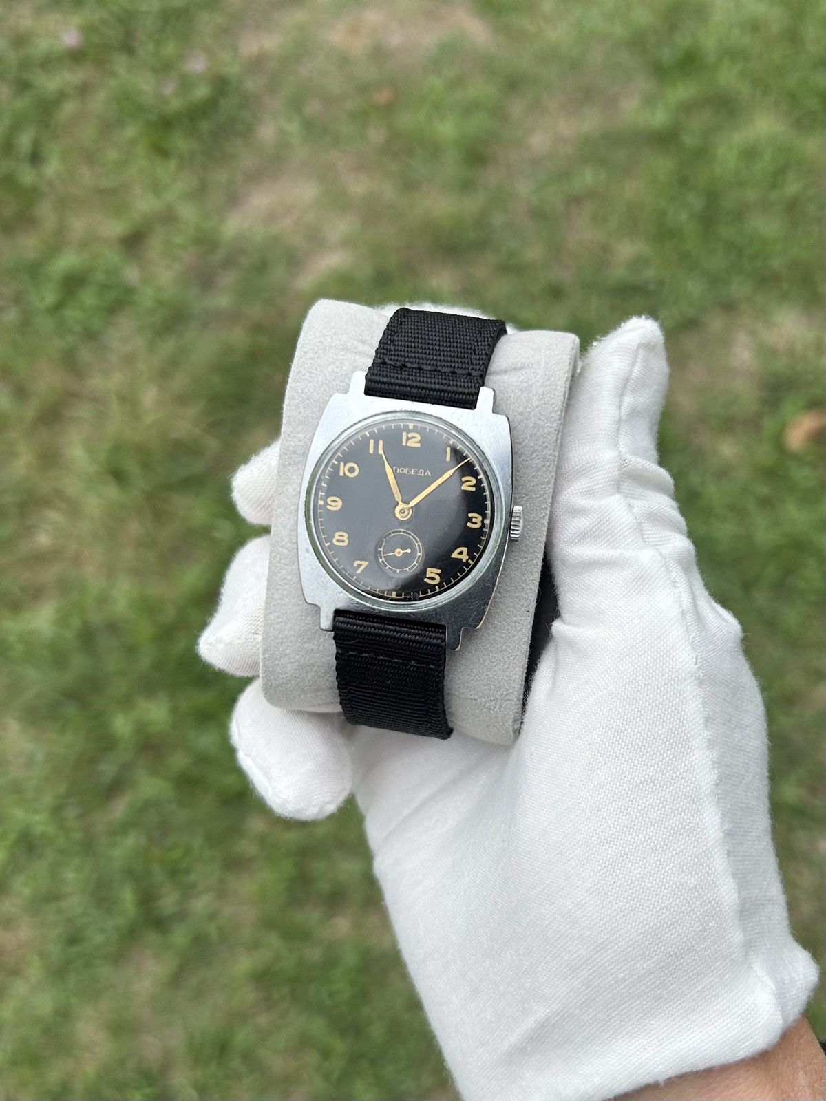Vintage Vintage Watch Pobeda Soviet USSR Mechanical 1970s Size ONE SIZE - 12 Thumbnail