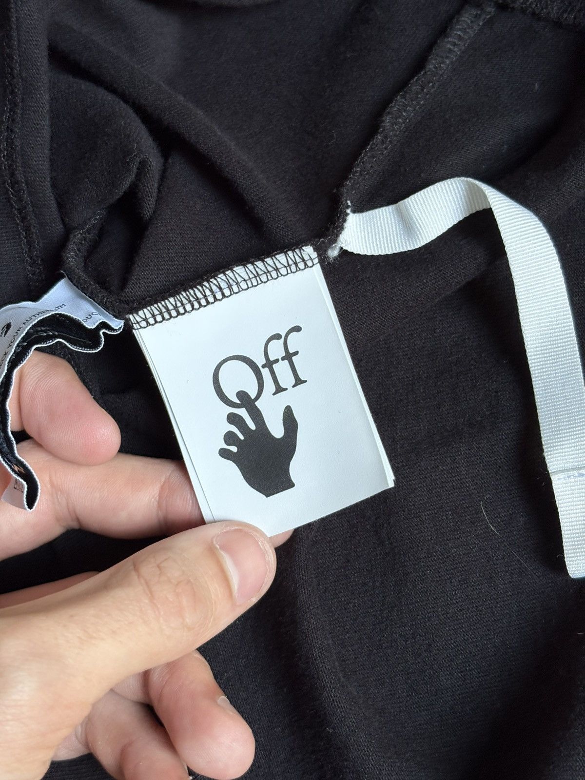 Off-White Off-White Black Caravaggio Hands Off T-Shirt Tee Size US L / EU 52-54 / 3 - 7 Thumbnail