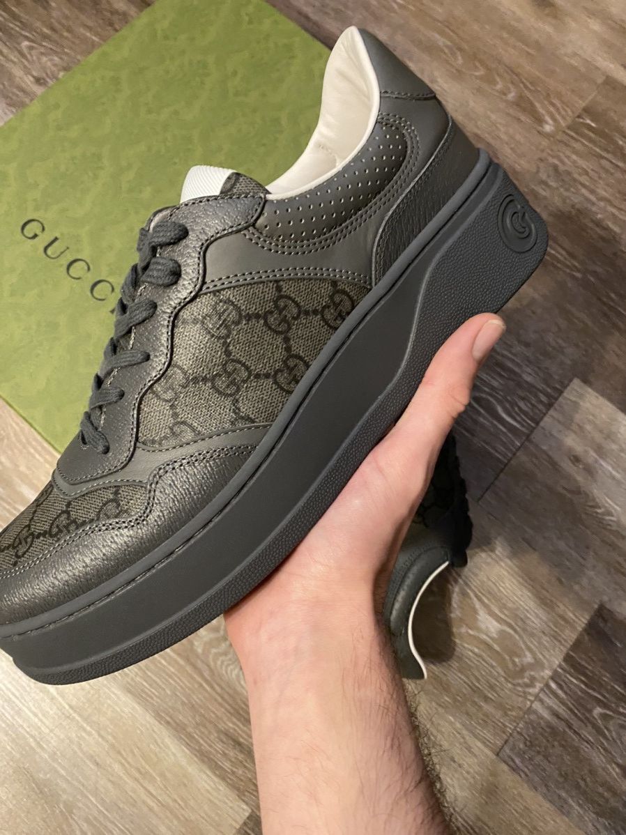 Gucci Grey Leather Gucci Lace Up Sneakers 9 US Monogram Print BNIB Size US 10 / EU 43 - 3 Thumbnail