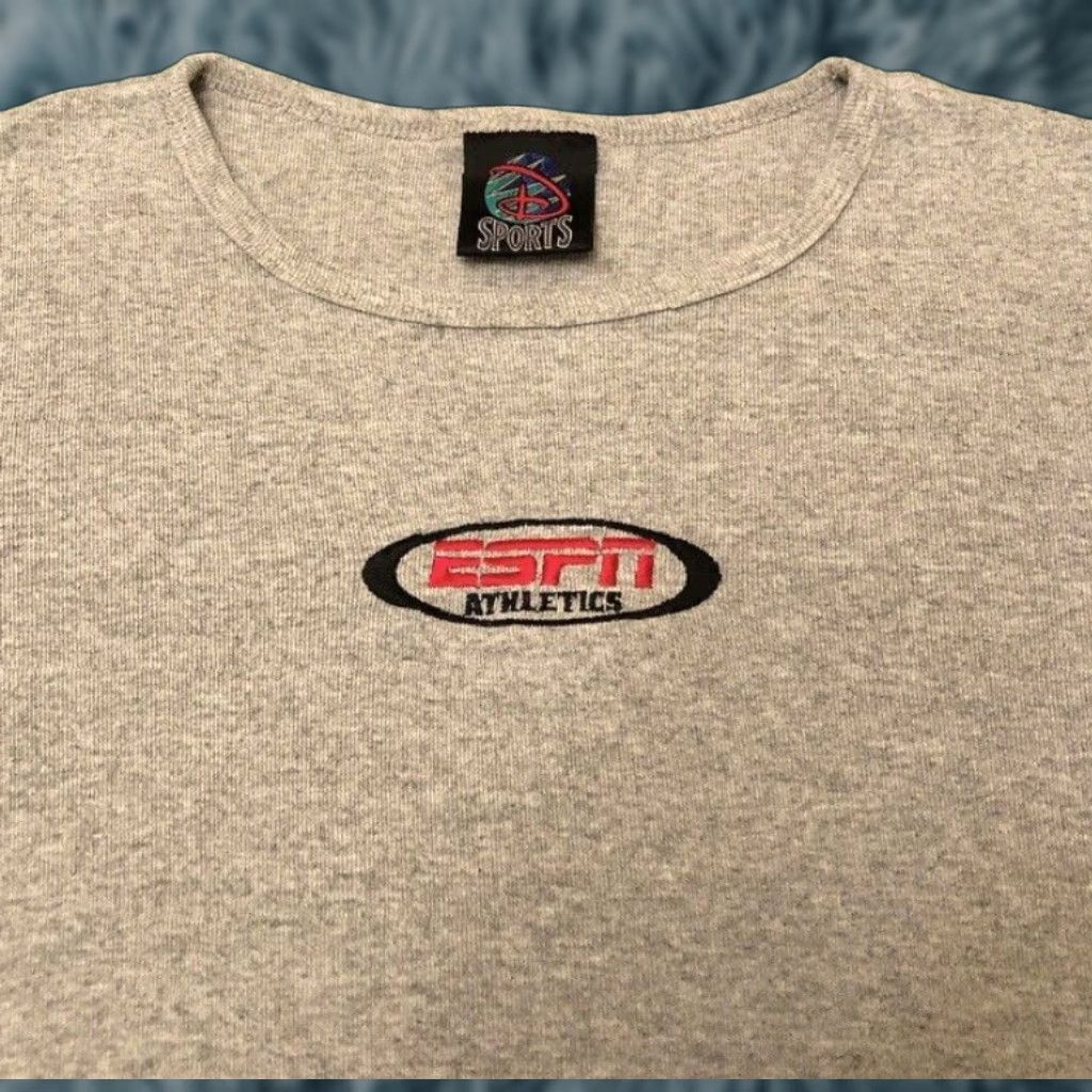 Disney VINTAGE 90s Disney Sports Espn Athletics Rare Shirt Womens M Gray Disney Shirt, Athletic Fit Size M / US 6-8 / IT 42-44 - 1 Thumbnail