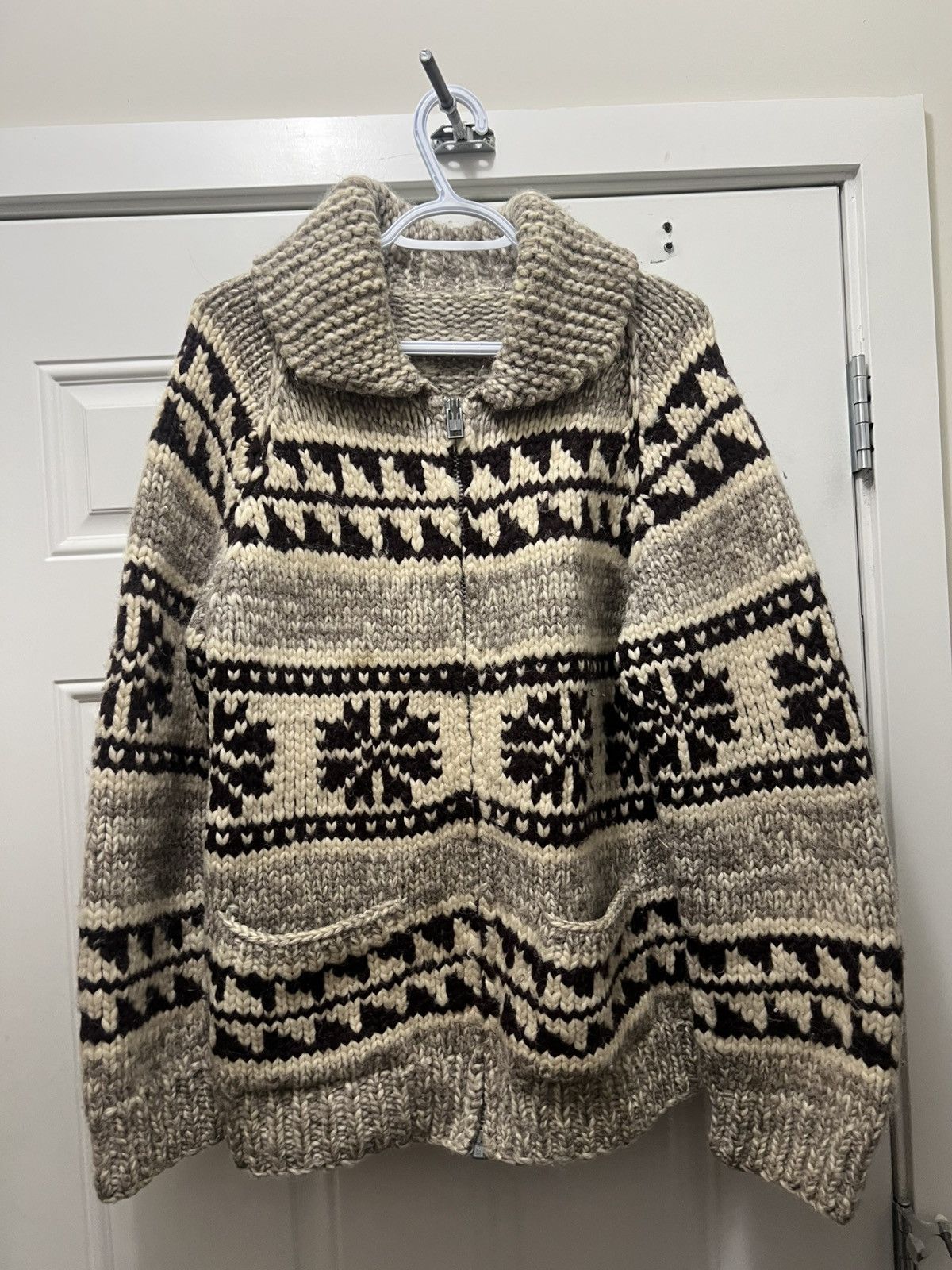 Vintage Vintage Cowichan Knit Sweater 70’s 80’s Rare Size US XL / EU 56 / 4 - 1 Thumbnail