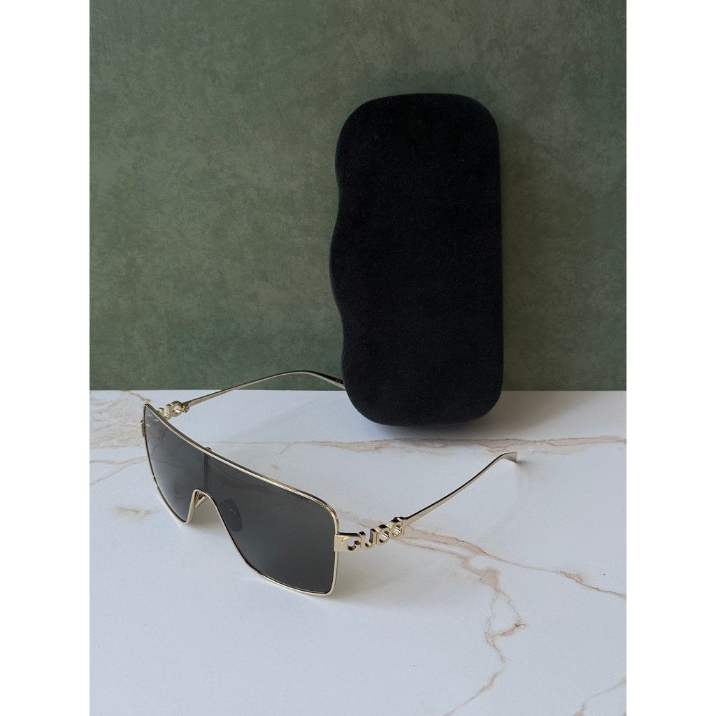 Gucci NEW Gucci GG1936S Gold Mask Grey Lens Sunglasses $710 Size ONE SIZE - 2 Thumbnail