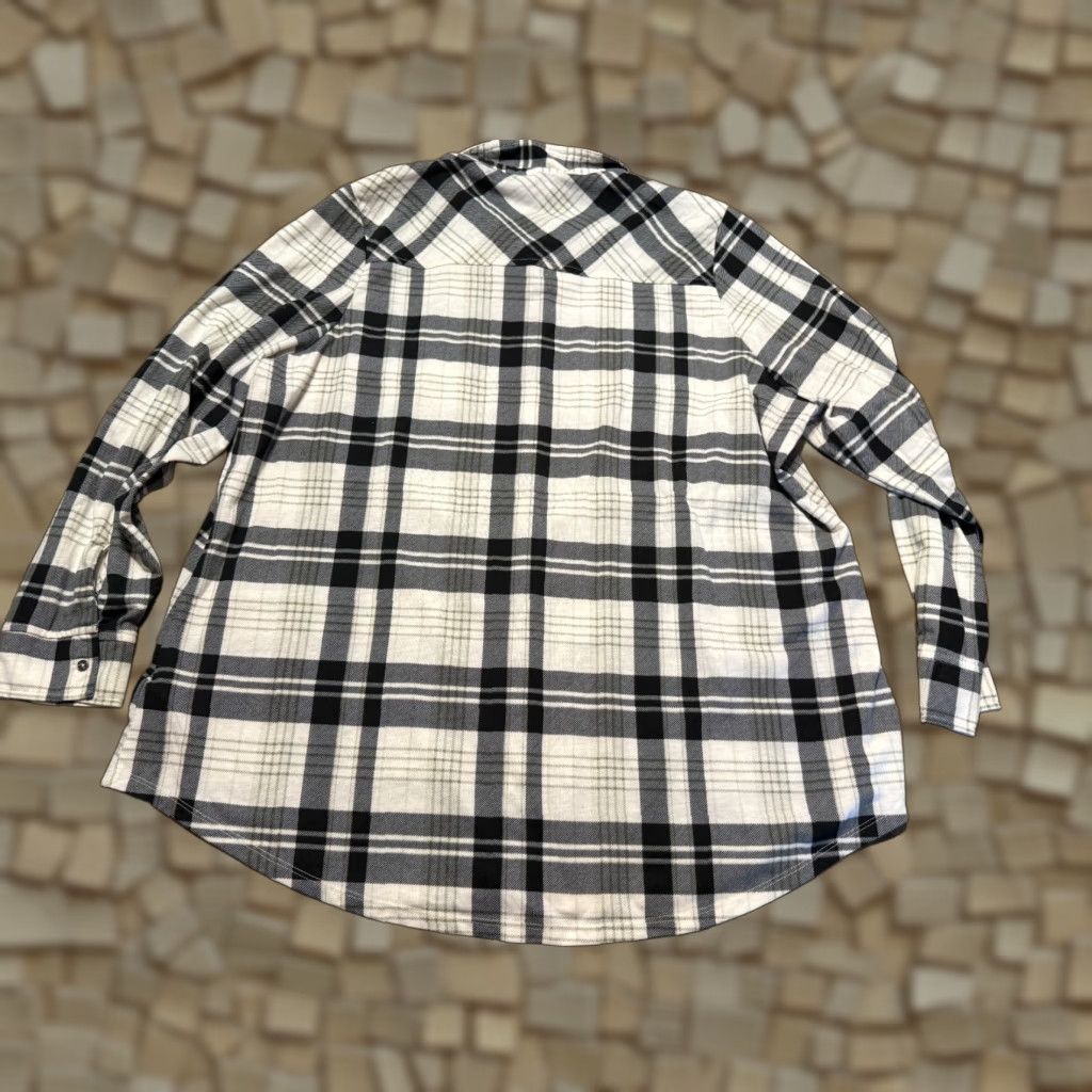 Vintage VINTAGE Como Shirt Women's Plus 2X Black White Plaid Long Sleeve Button-Up Shirt Size XXL / US 16-18 / IT 52-54 - 1 Thumbnail
