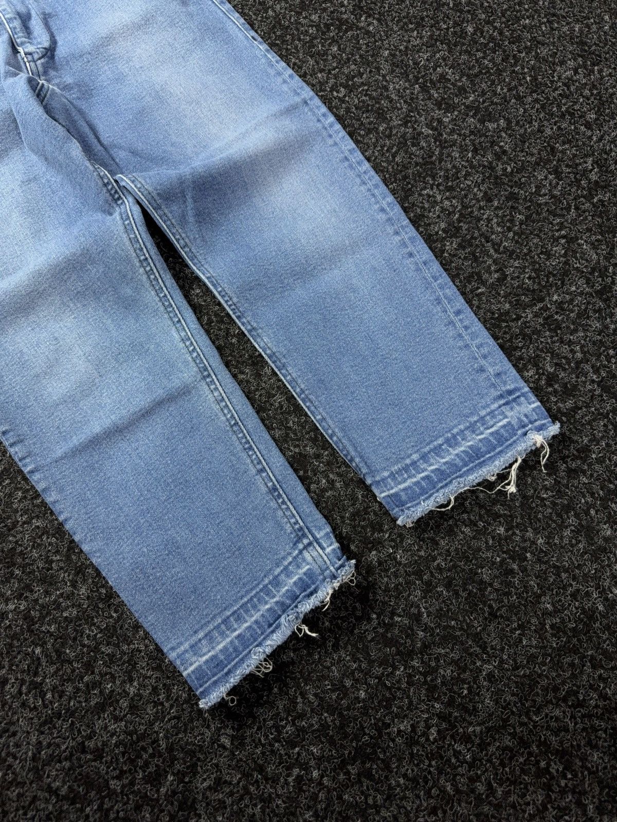 Diesel Luxury Diesel 00s Cropped Jeans Light Wash Distressed Denim Size 26" / US 2 / IT 38 - 5 Thumbnail
