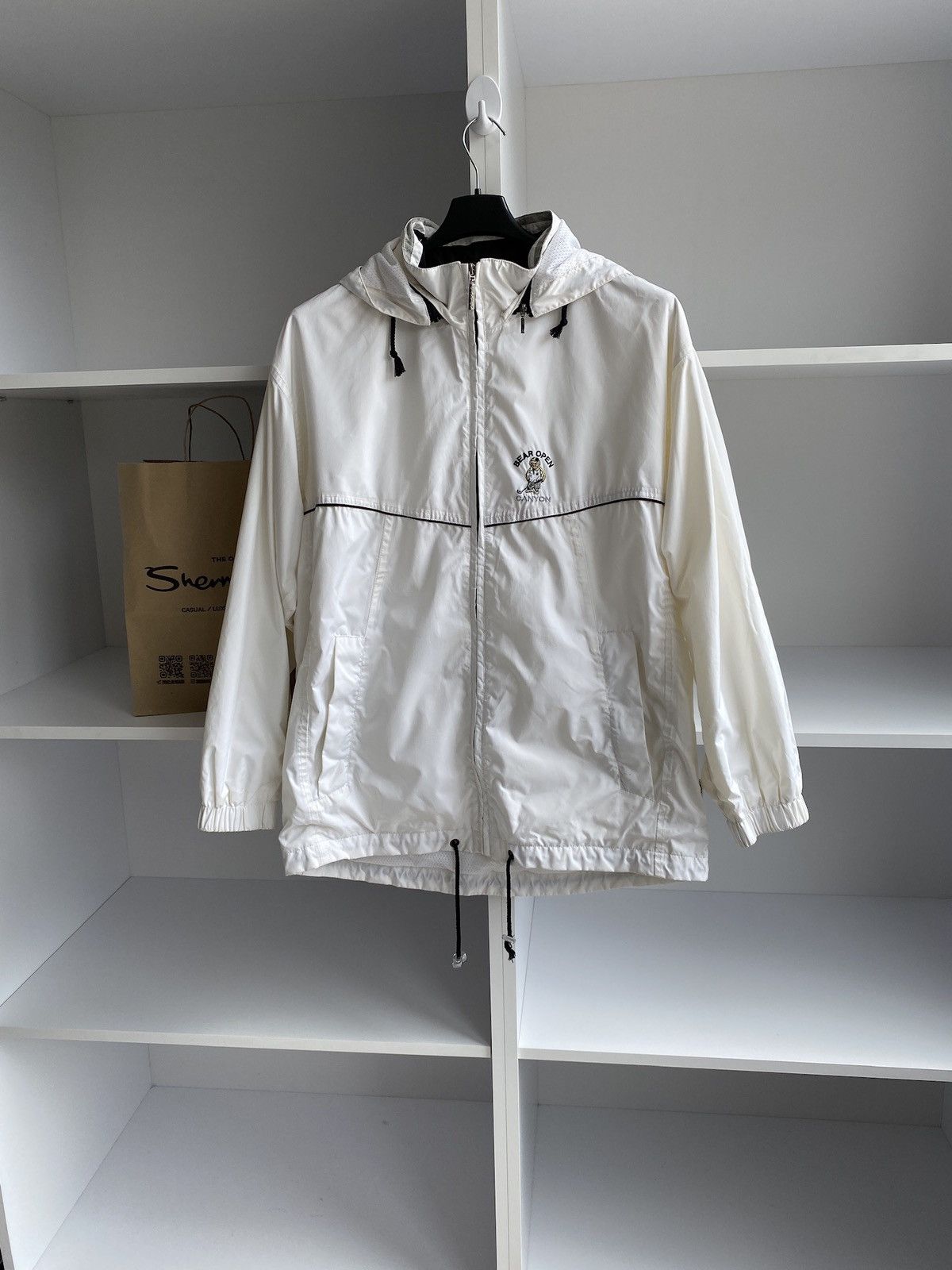 Vintage Bear open Canyon white coat Size US L / EU 52-54 / 3 - 3 Thumbnail