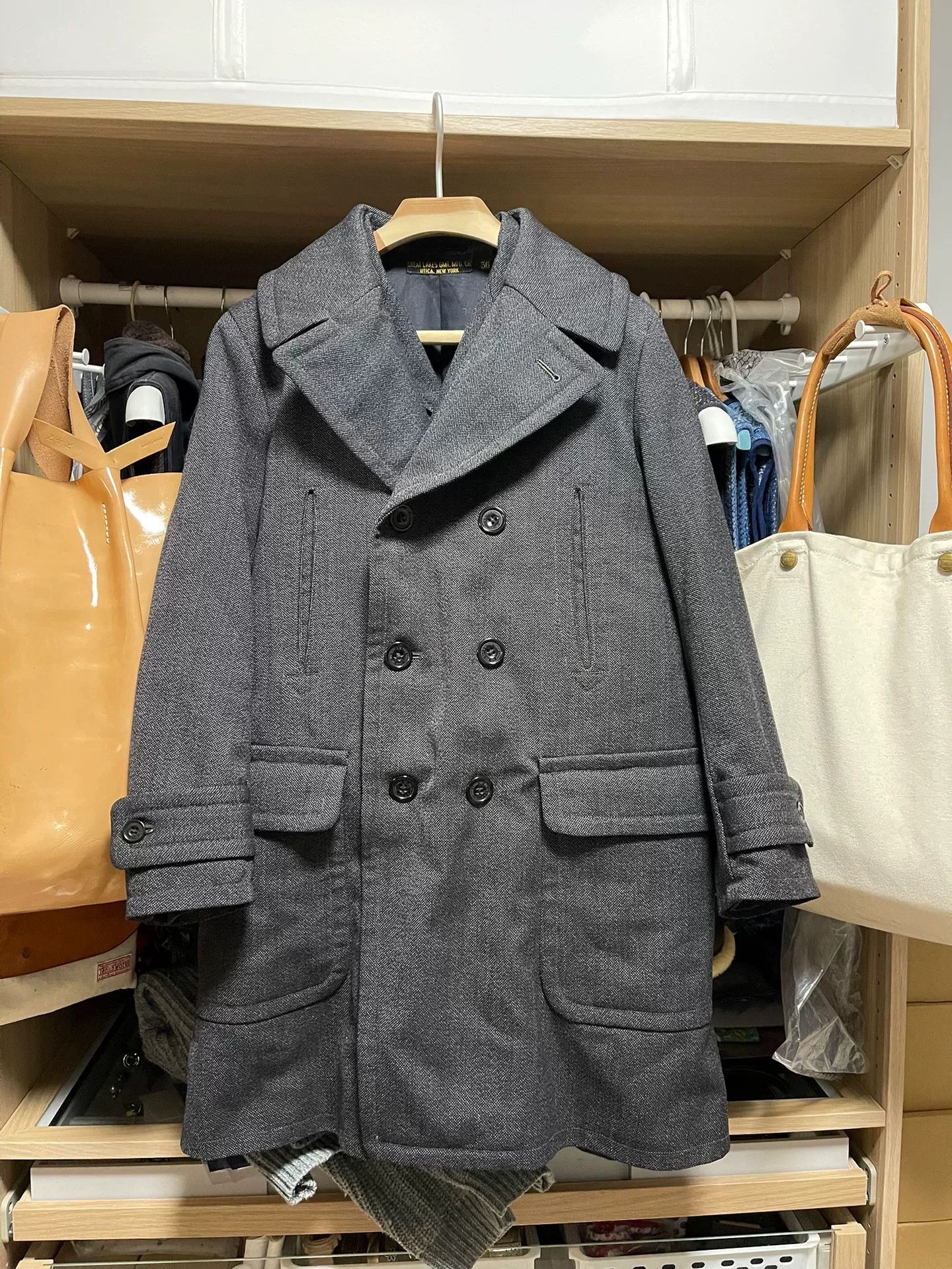 Freewheelers luxurious wool double-breasted coat with removable lining Size US M / EU 48-50 / 2 - 1 Thumbnail