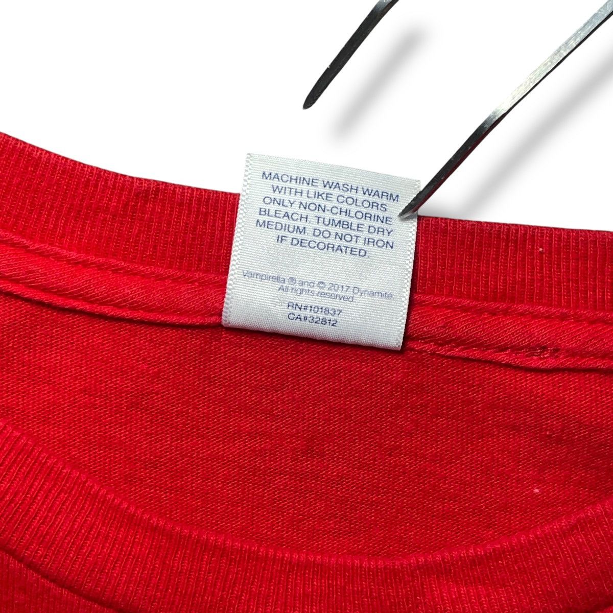 Supreme Supreme S/S17 Vampirella Card Tee Red Size US L / EU 52-54 / 3 - 6 Thumbnail